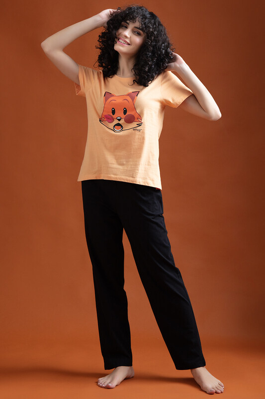 Clovia Fox Emoji Print Top & Solid Pyjama Set in Peach Colour & Black - 100% Cotton
Clovia Fox Emoji Print Top & Solid Pyjama Set in Peach Colour & Black - 100% Cotton