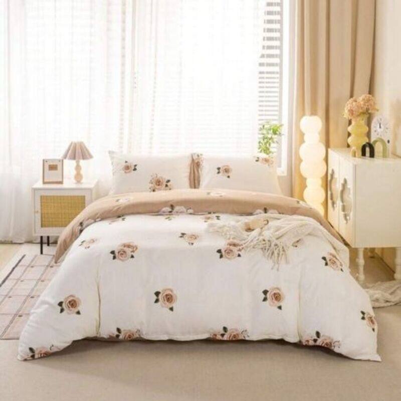 LUNA Home-Queen 6-piece beige duvet cover set featuring a beautiful rose design and reversible style.
LUNA Home-Queen 6-piece beige duvet cover set featuring a beautiful rose design and reversible style.