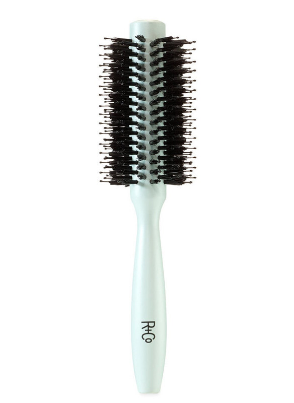 R+Co Vegan Boar Bristle Hair Brush, #3 55 mm, Blue for All Hair Types, One Size
R+Co Vegan Boar Bristle Hair Brush, #3 55 mm, Blue for All Hair Types, One Size