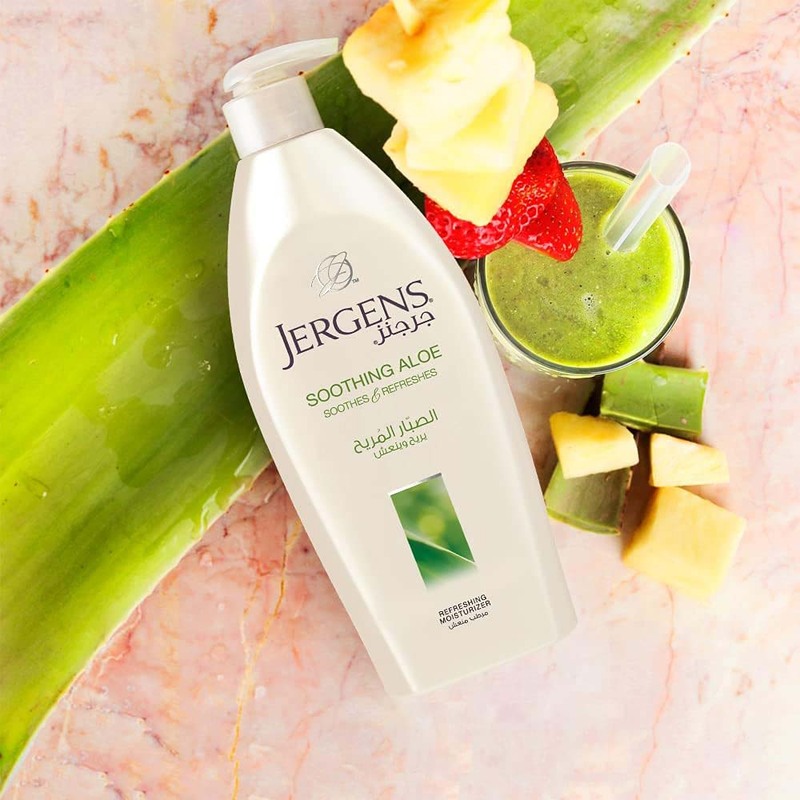 Jergens Soothing Aloe Refreshing Body Moisturizer, 400ml