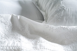 Rou Lane 3pcs 100% Handmade Cotton Duvet Cover Set Suitable for Queen , King and Super King Size White Jasmine
