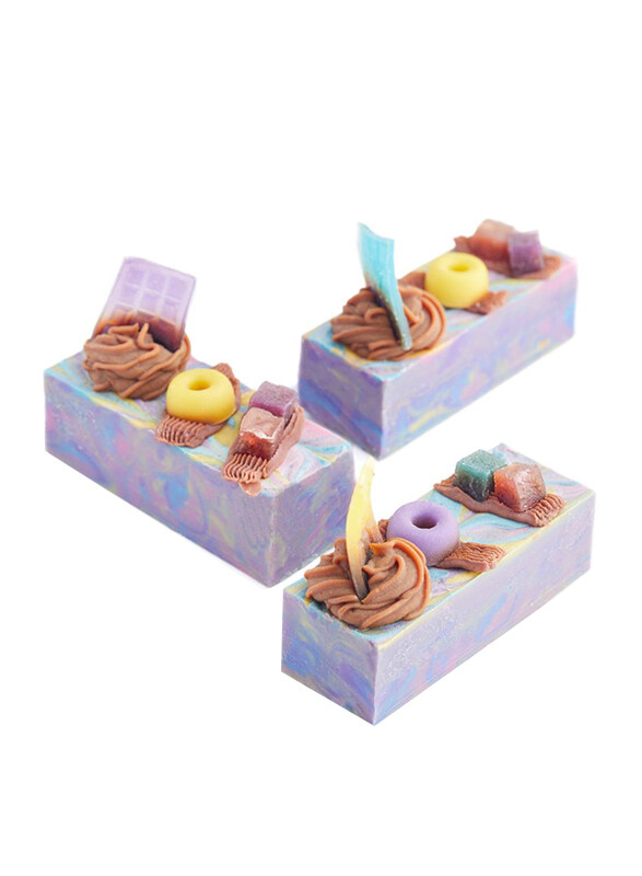 

The Skin Concept Patisserie Mint Eclair Handcrafted Luxury Vegan Dessert Soap, Multicolour, 80gm