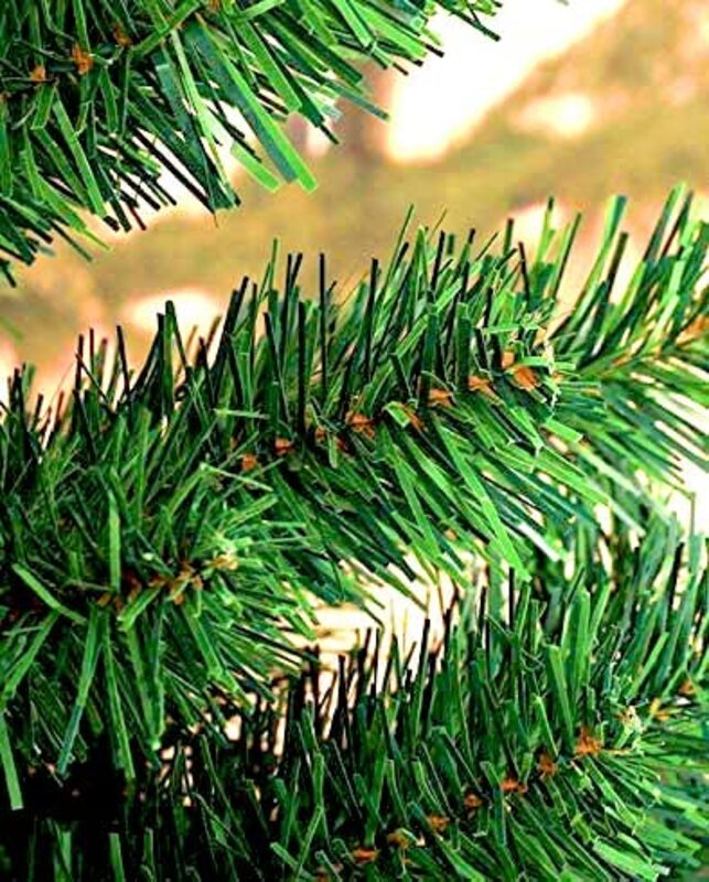 6.88 FT / 210cm 900 Branch Tips. Green Artificial Christmas Tree, Xmas Pine Tree, Holiday Decoration for Home, Office