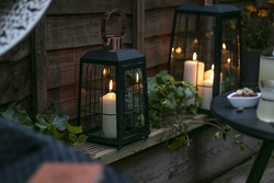 La Hacienda Alderin Medium Lantern, Black