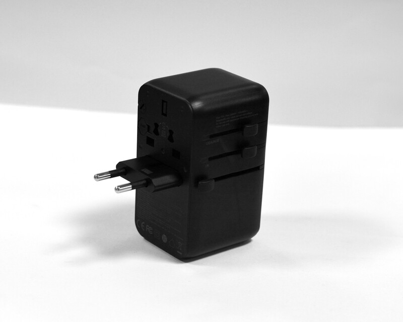 Adonit PD-4A1C 30W Universal World Travel Adapter (Black)