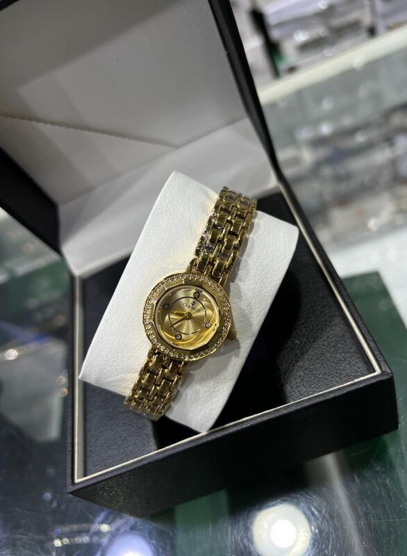 

Clasico A Wonderful Analog Watch for Women with Stainless Steel Band, Gold