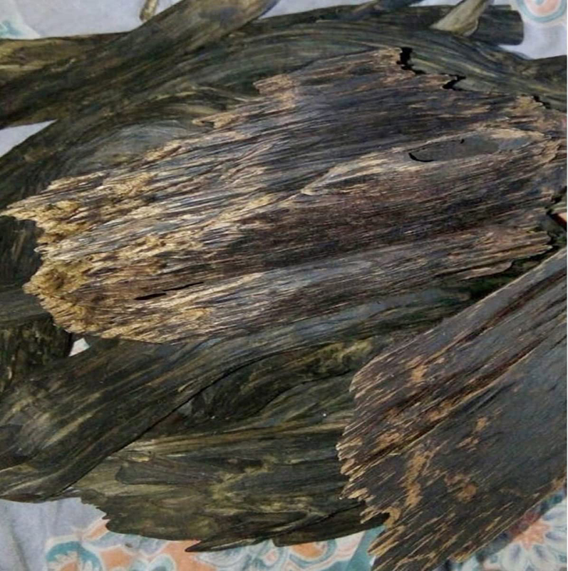 Subur Perfume Natural Agarwood Bhutan Aromatic Fragrance Incense Sticks Box, 100gm, Black