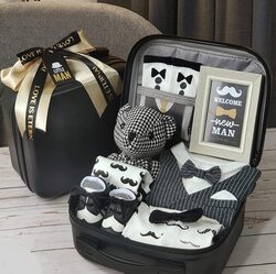 Baby Boys 6-Piece Clothes Suit Gift Set, Newborn, White/Black