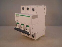 Schneider Electric A9F54363 Acti9 iC60H 3P 63A C Miniature Circuit Breaker, White