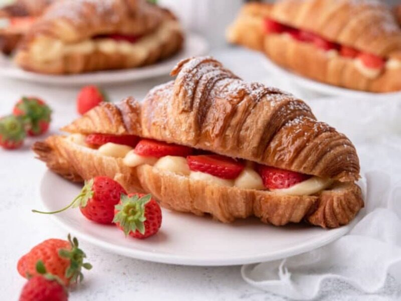 Mini Croissants Strawberry  210g*100pcs