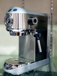 ماكينة صنع قهوة الاسبريسو1450واطضغط 19 بارسعة خزان 1 لتر الاسبريسو والكابتشينو