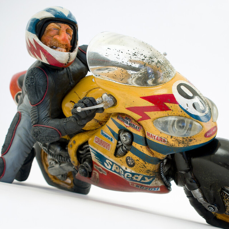 SPEEDY MOTORBIKE Figurine