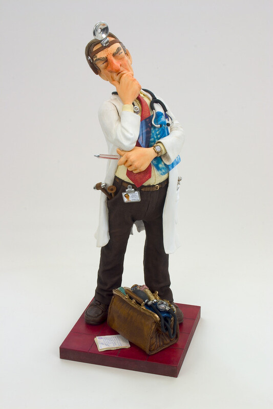 THE DENTIST (MINI) Figurine