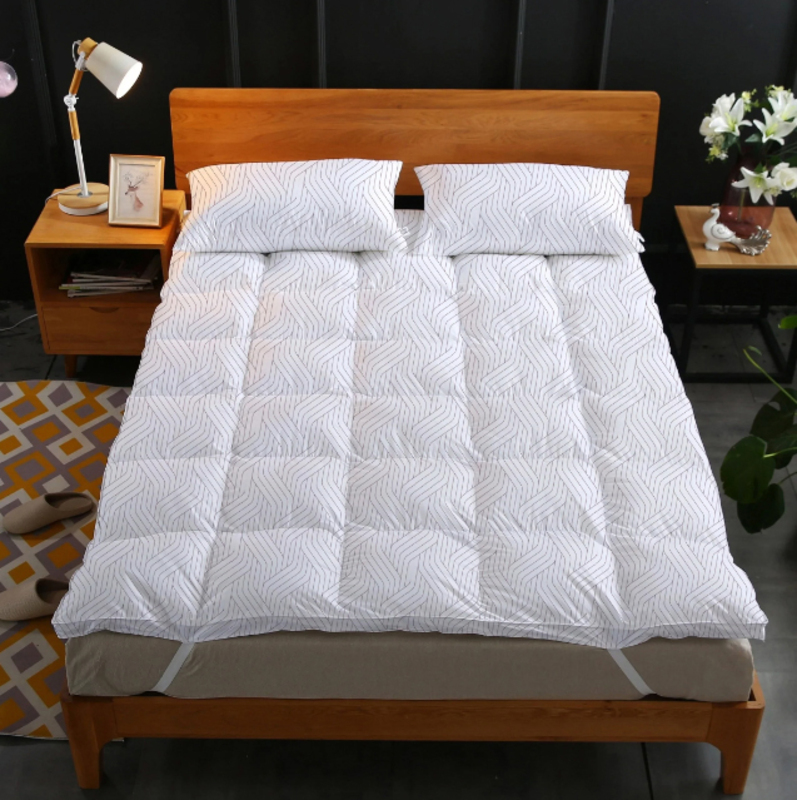 Cotton Home 3-Piece Geometric Mattress Topper Set, 1 Mattress Topper + 2 Pillow Covers, 160 x 200 + 8cm, White/Grey