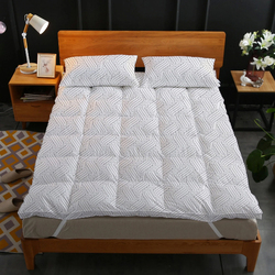 Cotton Home 3-Piece Geometric Mattress Topper Set, 1 Mattress Topper + 2 Pillow Covers, 200 x 200 + 8cm, Off White/Black