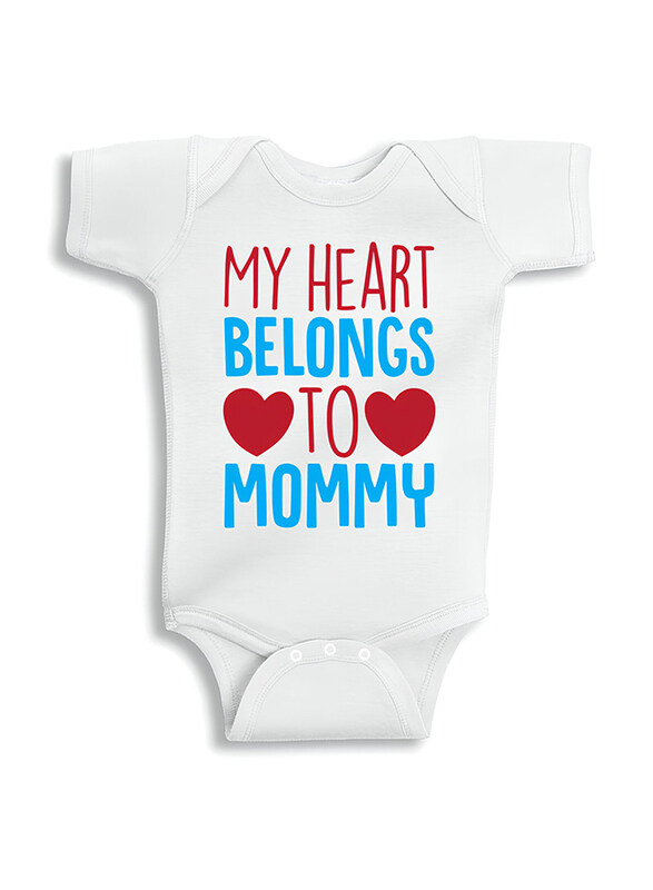 

Twinkle Hands My heart belongs to Mommy Bodysuit Onesie, 0-3 Months, White