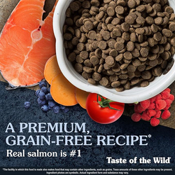 Taste of the Wild Dry Dog Food Pacific Stream Canine Formula with Smoked Salmon for All Life Stages, 2.27 Kg