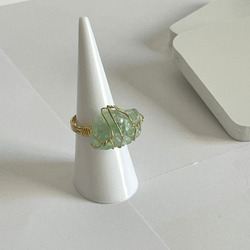 Elegantix Wired Natural Crystal Ring for Women, Green Fluorite