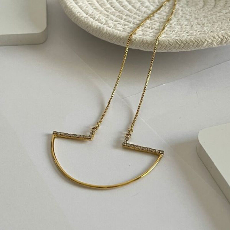 

Elegantix Design Necklace for Women with Zircon Stones, Gold