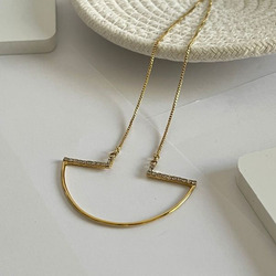 Elegantix Design Necklace for Women with Zircon Stones, Gold