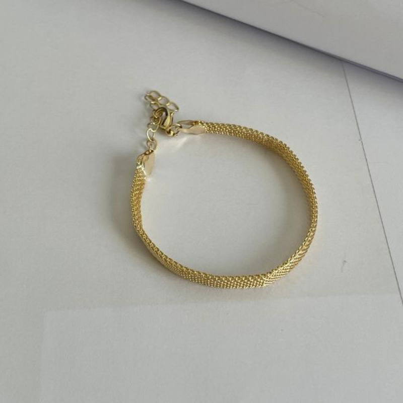 Elegantix Tight Chain Bracelet for Women, Gold