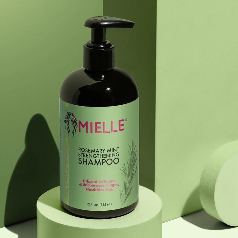 Mielle Organics Rosemary Mint Strengthening Shampoo Infused with Biotin, Cleanses and Helps Strengthen Weak and Brittle Hair 355 ml / 12 Oz