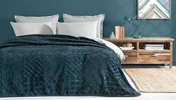 Yatas Queen Size Nova Emboss Blanket - Dark Green