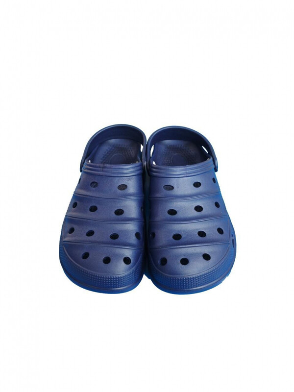 

Crocs Classic Round Toe Clogs Sandals size 41,42,43 muilty colour