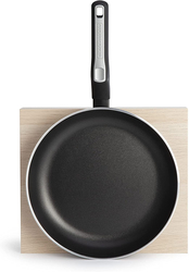 Black + Decker 26cm Non-Stick Fry Pan & Frying Pan with 5 Layer PTFE Spray Coating, 44.7 x 26.6 x 9.7cm, Black