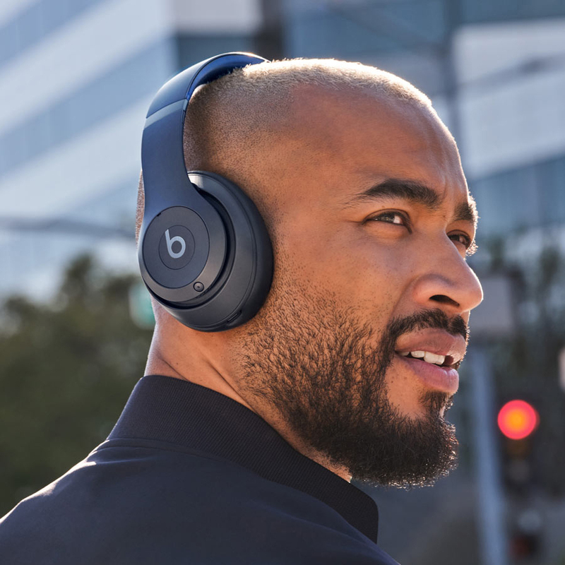 Beats Studio Pro Wireless Over-Ear Noise Cancelling Headphones with Mic, Navy