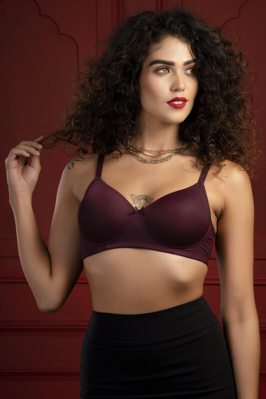 

Clovia Padded Non-Wired Full Cup T-shirt Bra in Wine Colour