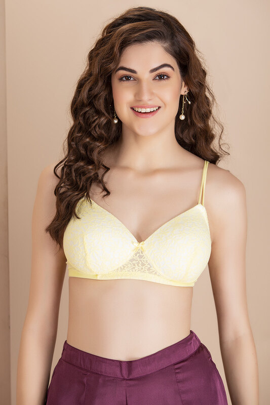 

Clovia Padded Non-Wired Full Cup Bra in Lime Yellow - Lace