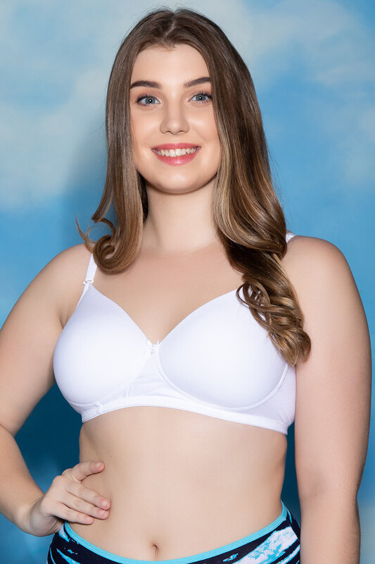 

Clovia Padded Non-Wired Full Coverage Multiway T-Shirt Bra in White - Cotton