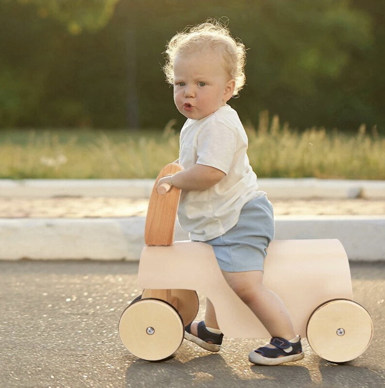 Woody Buddy Ride-on Balance Car, Light Pink