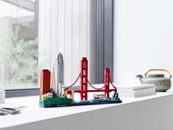 Lego Architecture San Francisco Building Set, 565 Pieces, Ages 12+, 21043, Multicolour