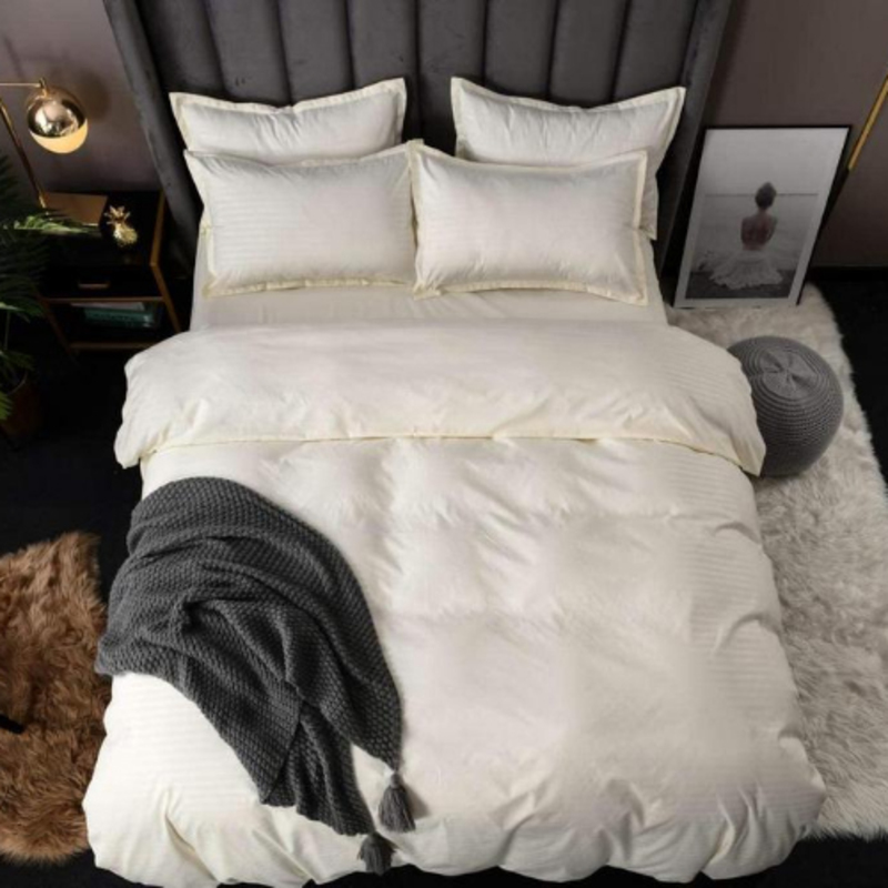 ديلز فور ليس طقم سرير من 6 قطع بتصميم سادة،1 غطاء لحاف + 1 شرشف بمطاط + 4 غطاء وسادة، كريمي، كينغ
