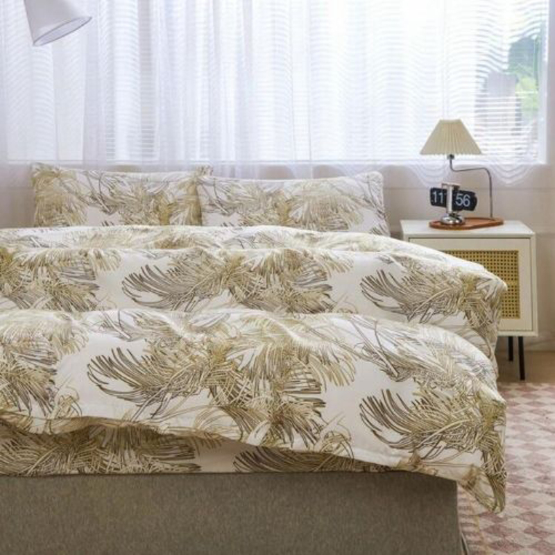 Deals For Less Luna Home 6-Piece Golden Leaf Design Duvet Cover Set, 1 Duvet Cover + 1 Flat Sheet + 4 Pillow Cases, Queen, Golden