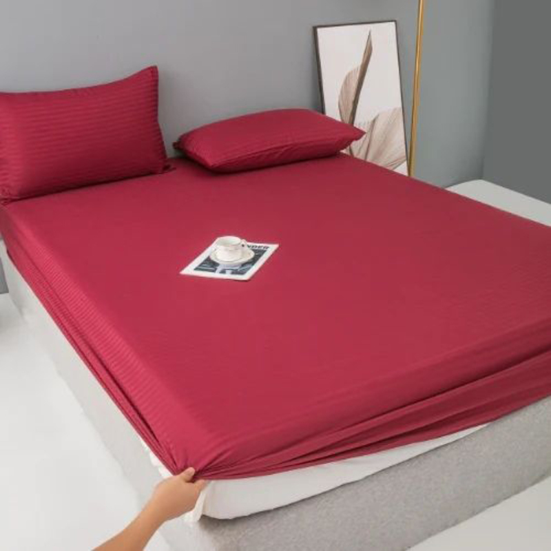 Luna Home 3-Piece Fitted Sheet Set, 1 Fitted Sheet + 2 Pillow Covers, King, Berry Red