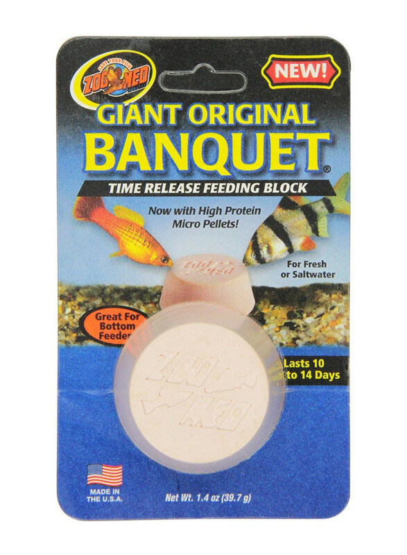 

Zoomed Original Banquet Giant Fish Dry Food, 1.4oz