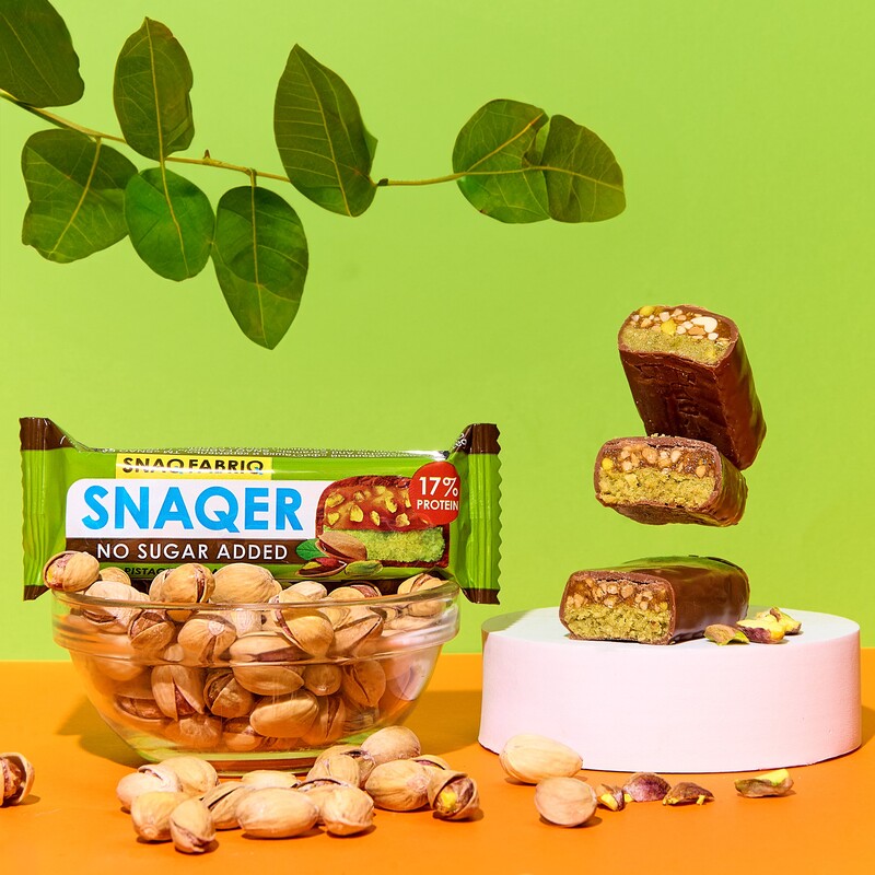 Snaq Fabriq Snaqer Chocolate Protein bar with Pistachio and Caramel No Sugar Added 12x50g