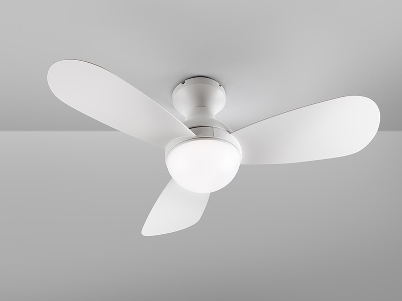 VITO white ceiling fan 117cm light integrated and remote control included