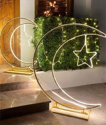 Crescent Moon with Extra Large Star Light 55 x 55 x 150cm, Gold