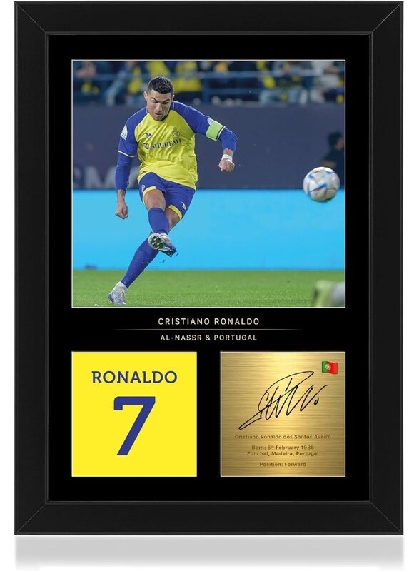 

Home Trove Cristiano Ronaldo A4 Framed Photo Display - Framed Reproduced Digital Signature - Gift For Al-Nassr Fans