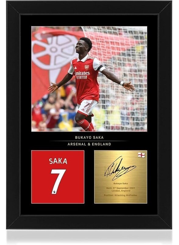 

Home Trove Bukayo Saka Signed A4 Framed Photo Display - Reproduced Digital Signature - Gift For Arsenal Fans