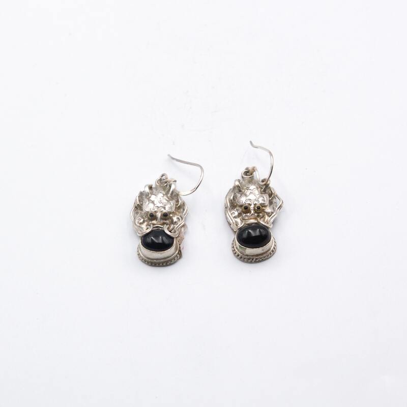 Exquisite 925 Silver Dragon Head Design Pair of Earrings for Women with Natural Onyx Crystal, Silver