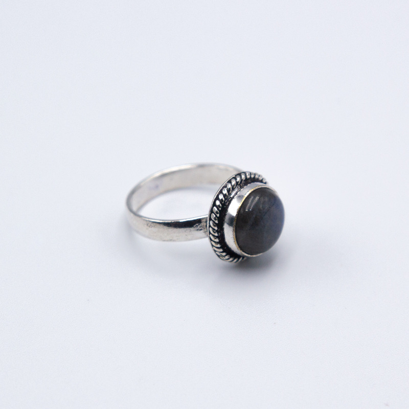 Natural Labradorite Crystal Ring Ornamental with Pure Silver Linings Unisex, Black/Silver