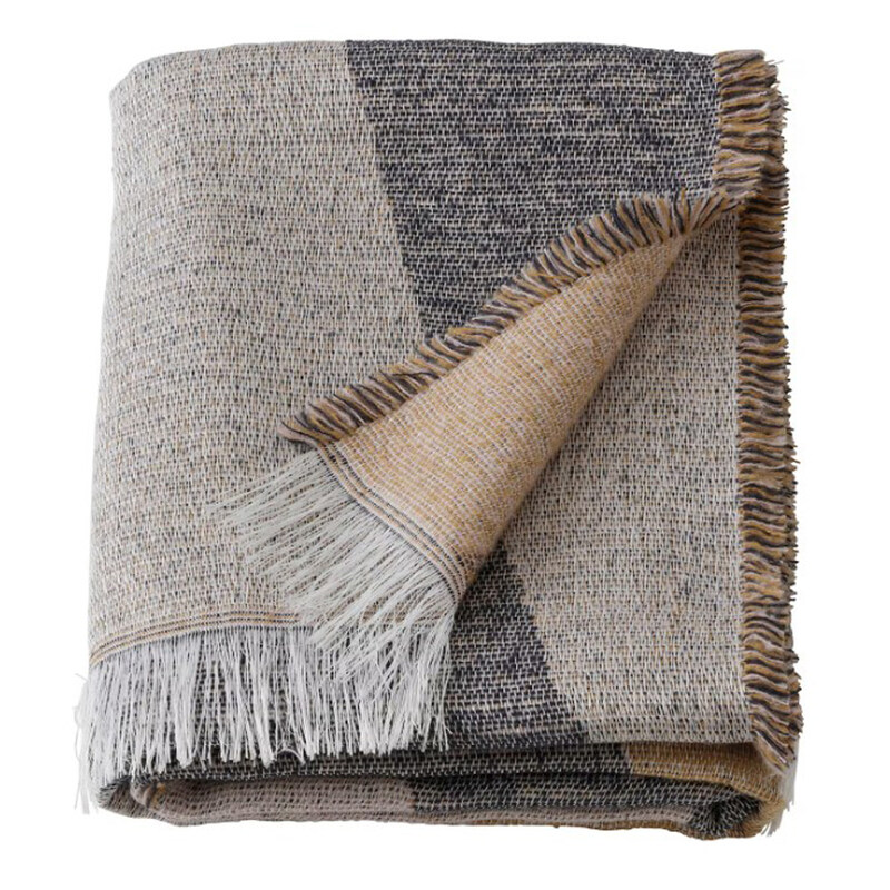 

Generic Throw Soft Throw In Soft Colours And Playful Fringes 130X170cm
