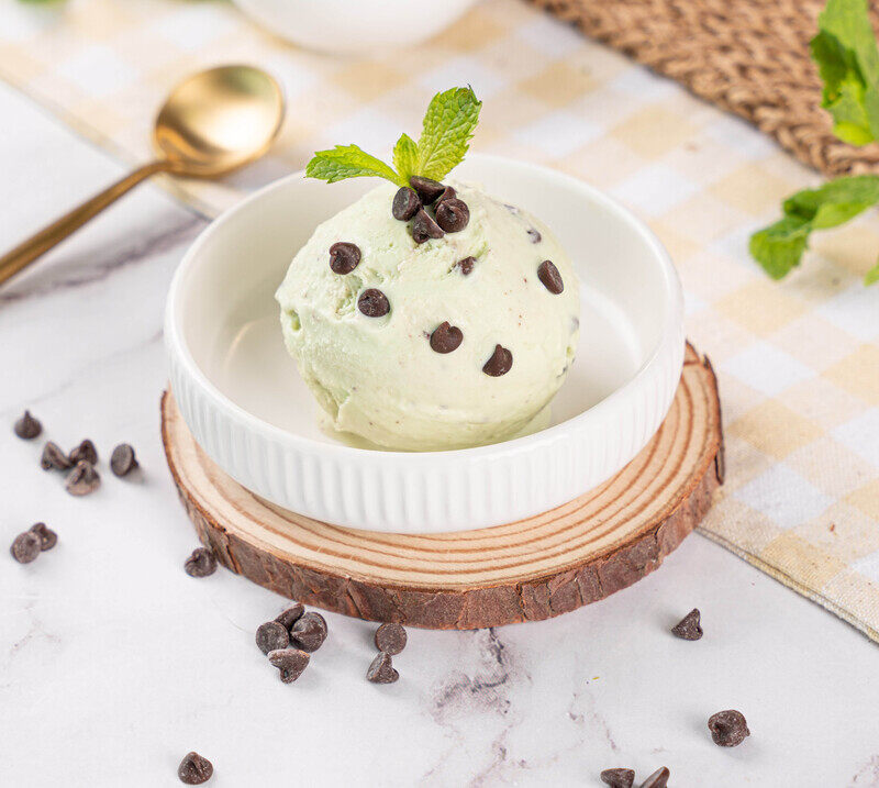 

Foodcraft Mint Chocolate Chip Ice Cream, 1 Liter
