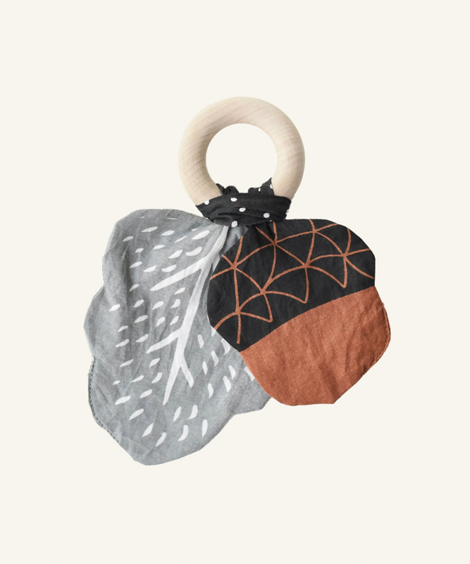 

Wee Gallery Crinkle Teether - Acorn