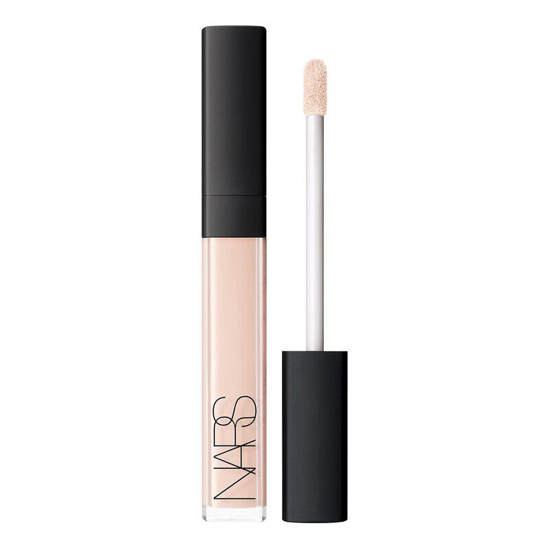 

1000Hour What it is An award-winning creamy concealer with multi-action light-diffusing properties